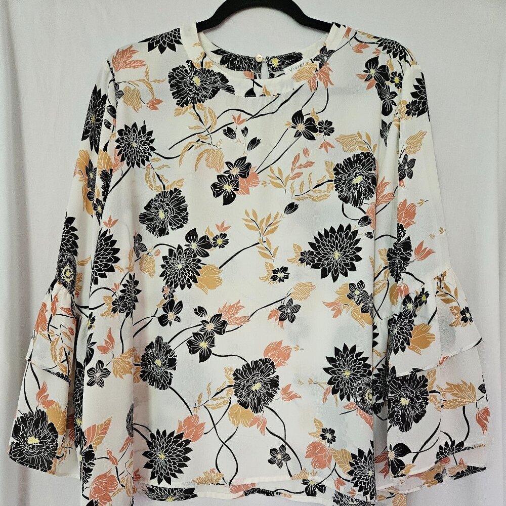 Violet & Claire Floral cream Women's‎ Top with Tiered Bell Sleeves Size XL